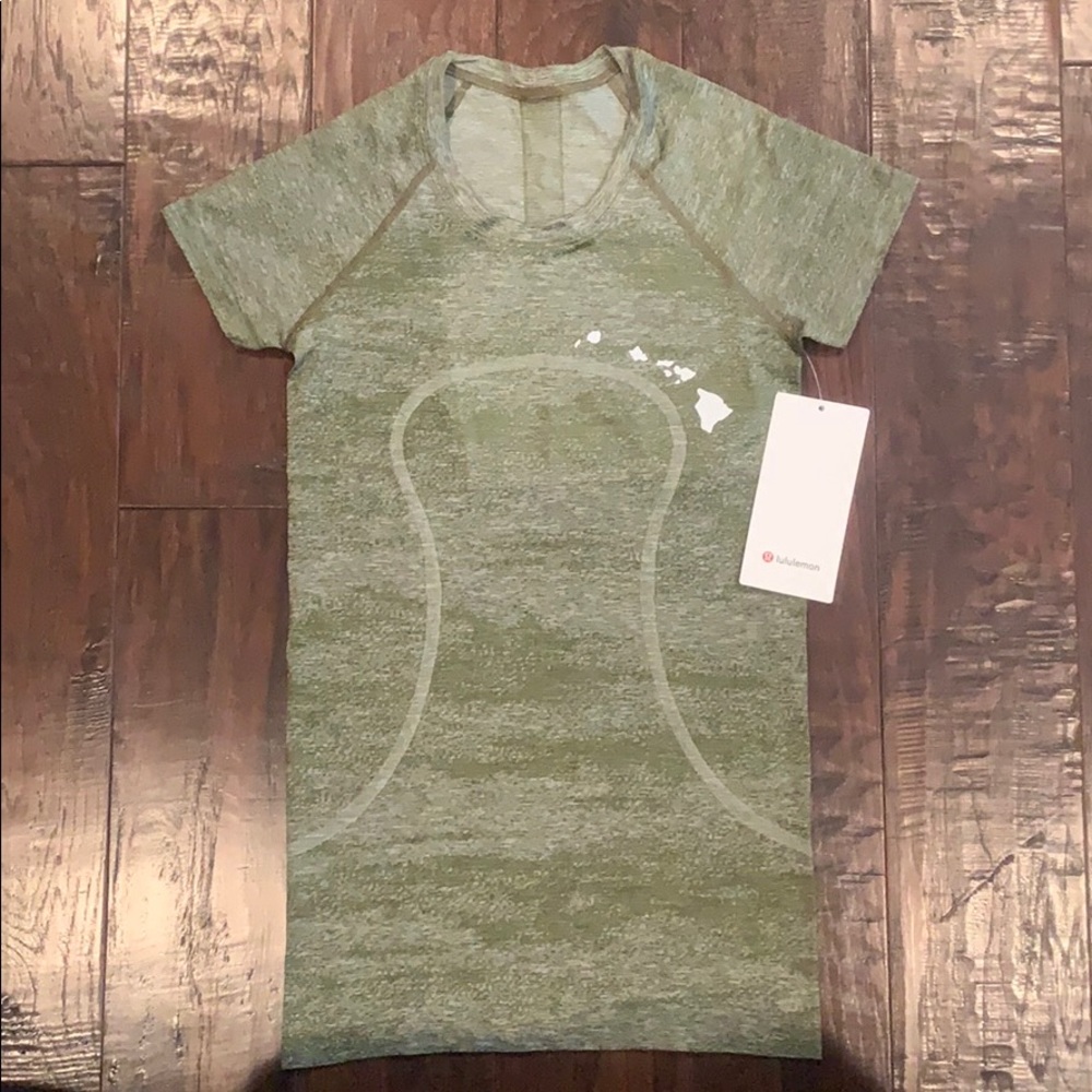 SOLD!Hawaii exclusive swiftly speed short sleeve 4